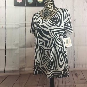 Lularoe Classic Tee